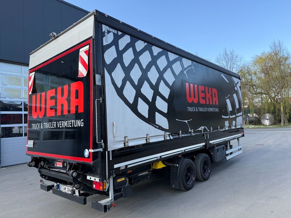 Tandemanhänger Plane Ladebordwand mieten bei Weka Rental