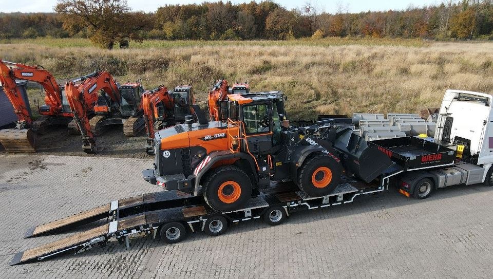 Tieflader mieten bei Weka Rental – für Schüttgut & Paletten – 3