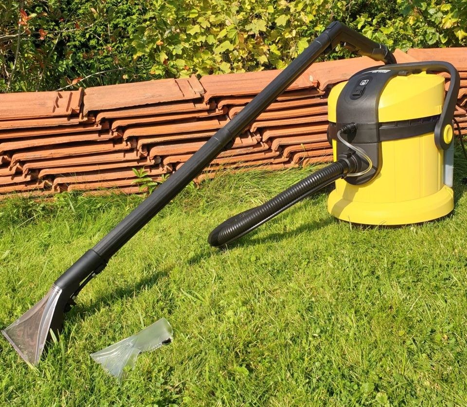 Teppichreiniger Sofareiniger Waschsauger mieten in Hinte