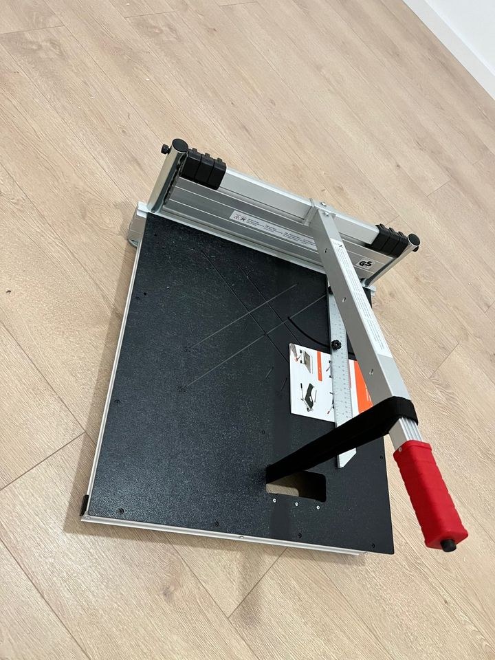 Laminatschneider Venylschneider Parkettschneider mieten – 4