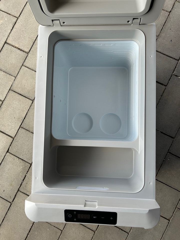 Kühlbox Kompressorkühlbox Gefrierbox Urlaub mieten in Unterpleichfeld – 2