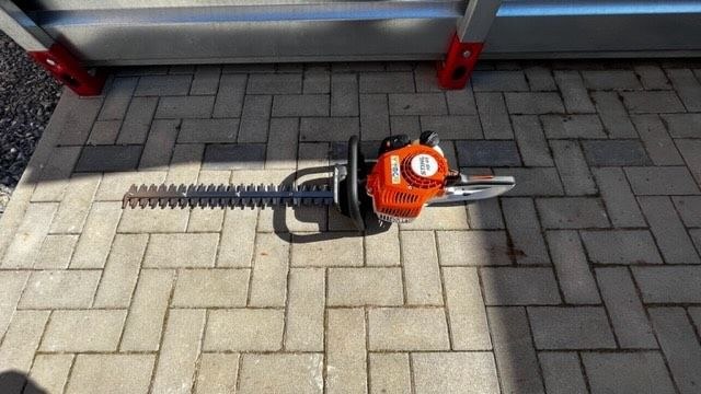 Heckenschere STIHL Benzin 60CM mieten in Unterpleichfeld