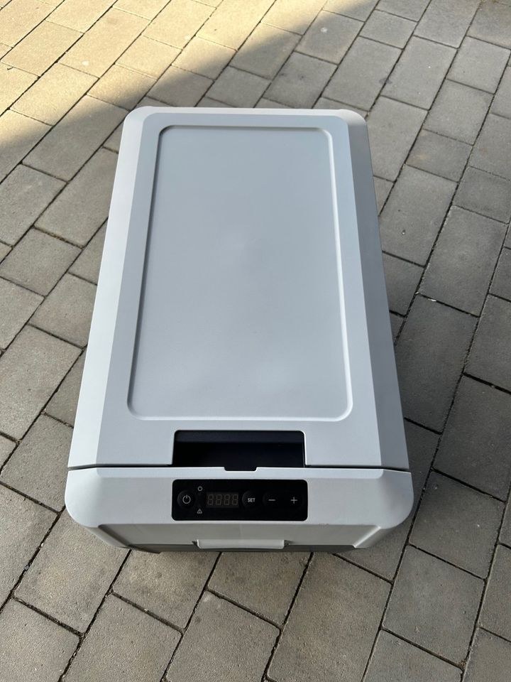 Kühlbox Kompressorkühlbox Gefrierbox Urlaub mieten in Unterpleichfeld – 3