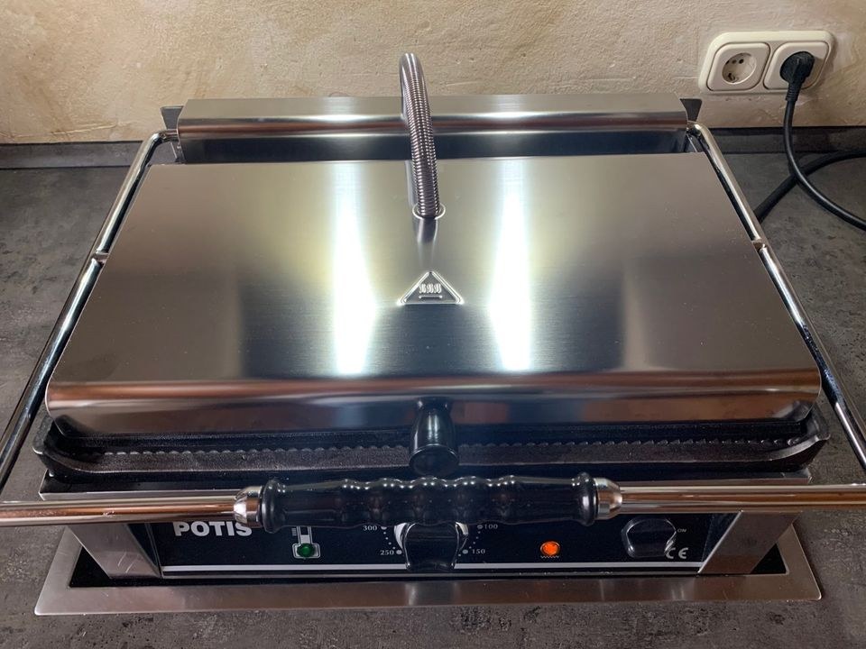 Kontaktgrill Partygrill Toaster Fladenbrot mieten in Unterpleichfeld