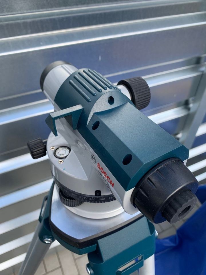 Optisches Nivelliergerät inkl Flexilatte Stativ mieten – 2