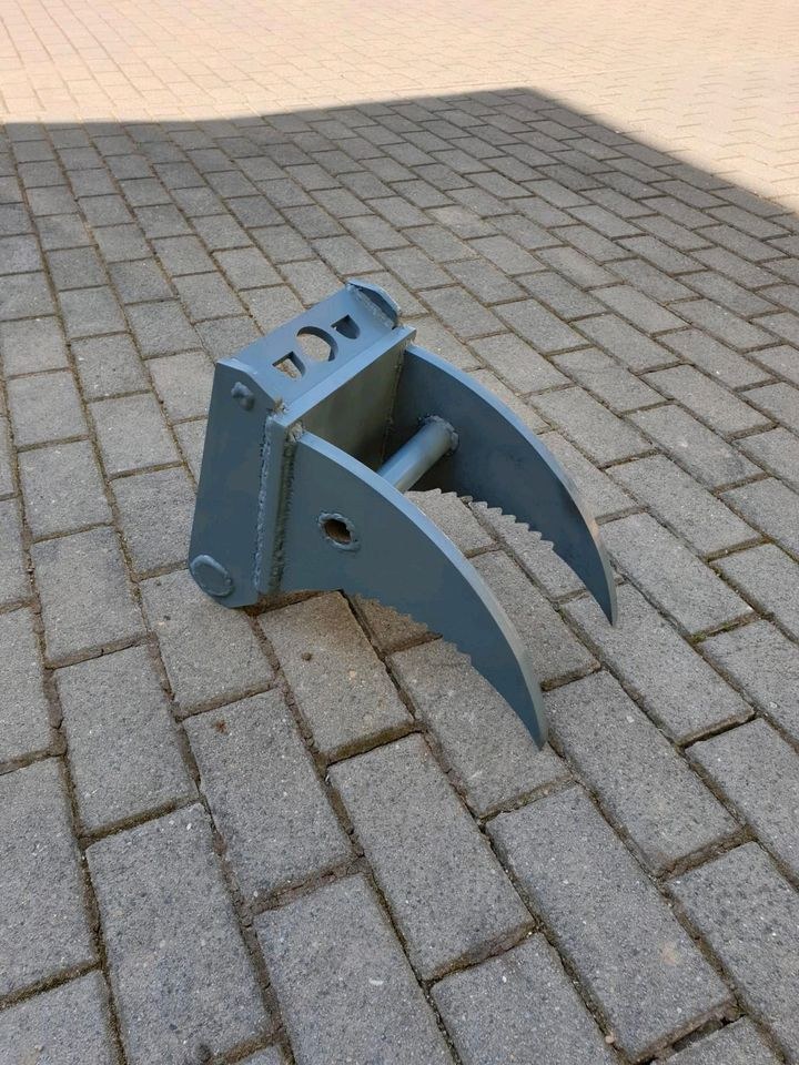 MS01 Wurzelrechen Reißzahn Minibagger Bagger mieten in Stavenhagen