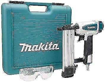 Makita Druckluftnagler Nagler mieten in Stavenhagen – 2