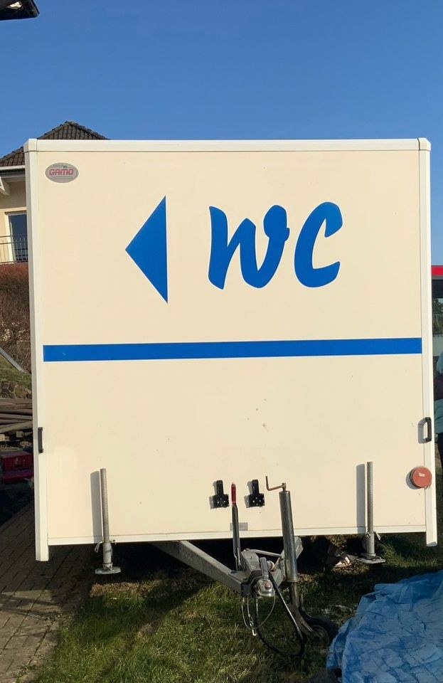 Toilettenanhänger WC Wagen mieten in Steffenberg – 2