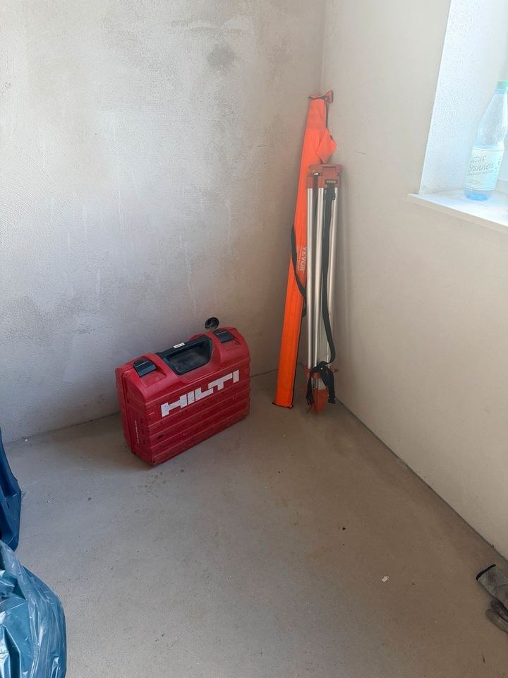 Hilti PR 30 HVS Rotationslaser Komplettset mieten in Steffenberg