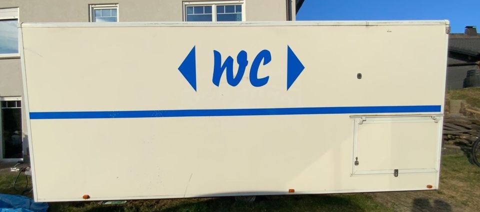 Toilettenanhänger WC Wagen mieten in Steffenberg