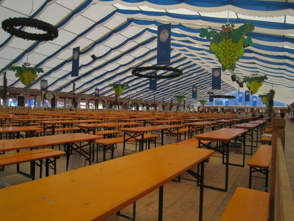 Bierzeltgarnitur Standard Rückenlehne N mieten