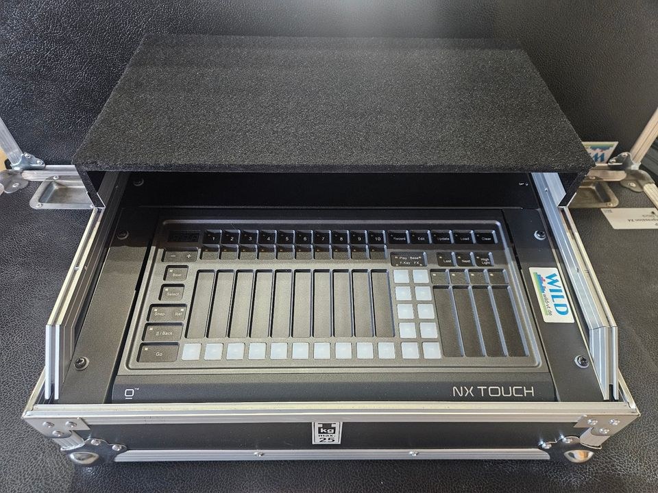 Lichtsteuerpult Obsidian NX Touch N mieten in Brunn Kreis Regensburg