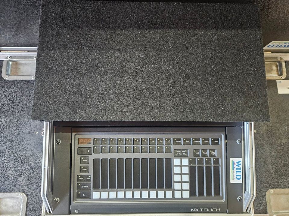 Lichtsteuerpult Obsidian NX Touch N mieten in Brunn Kreis Regensburg – 4