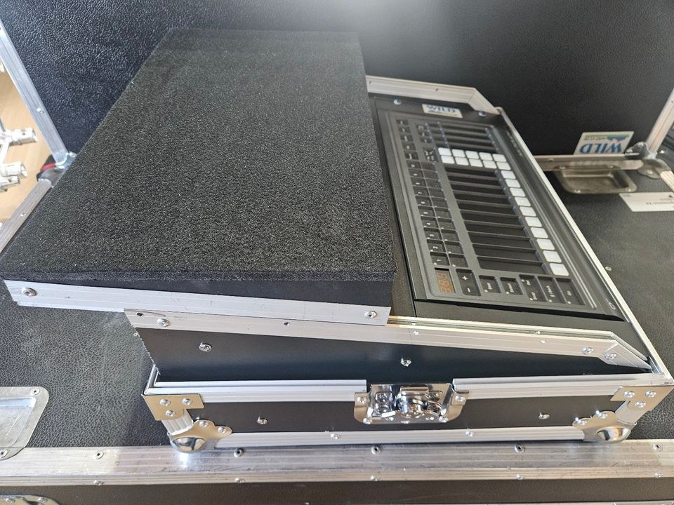 Lichtsteuerpult Obsidian NX Touch N mieten in Brunn Kreis Regensburg – 2