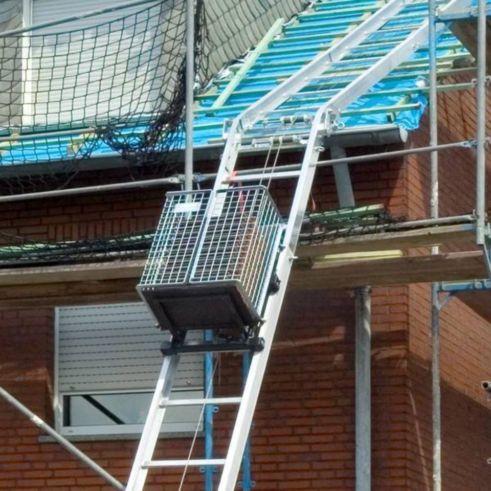 Schrägaufzug Dachdeckeraufzug Bauaufzug PV mieten in Mittelbiberach – 2