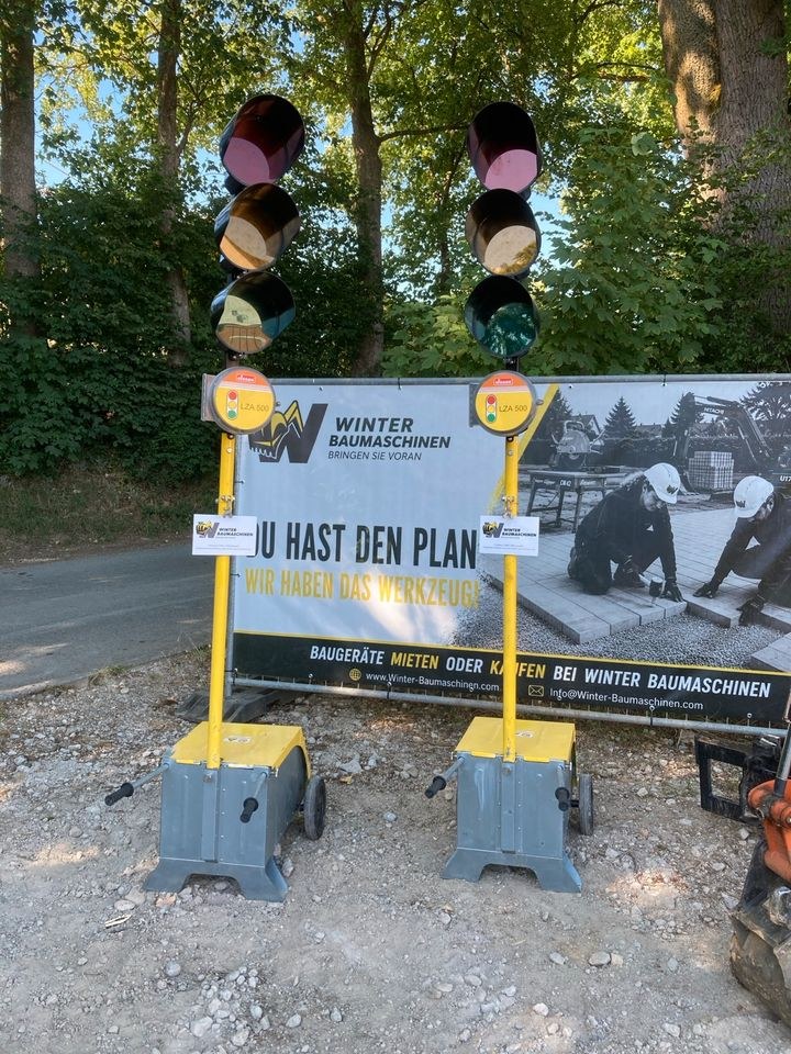 Ampel Ampelanlage Bautellenampel mieten bei Winter Baumaschinen