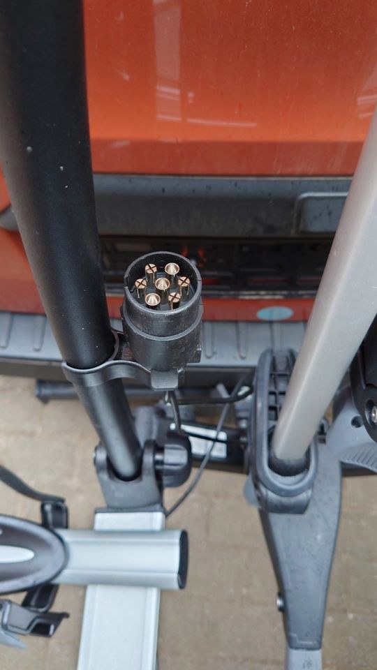 Fahrradträger 3 Fahrräder Thule VeloCompact 927 mieten in Langwedel – 3
