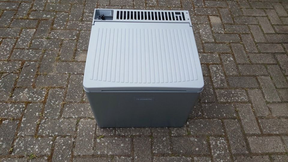 DOMETIC Absorber Kühlbox 41L 12 230V Gasbetrieb mieten in Langwedel