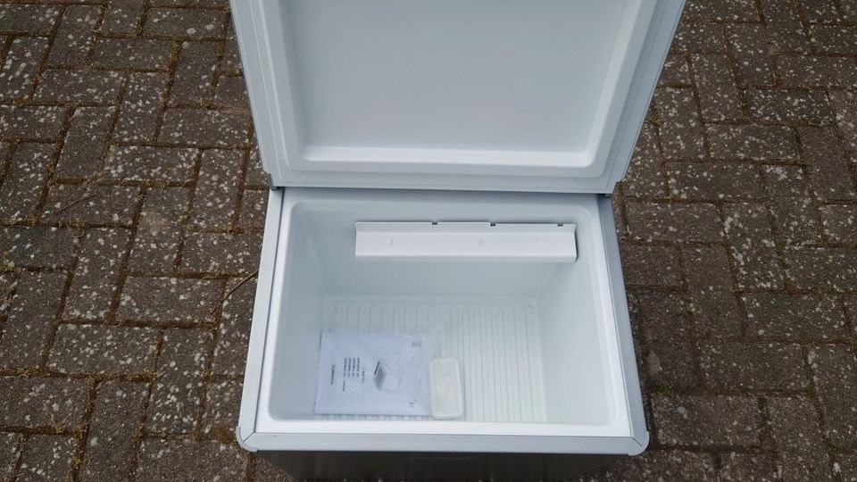 DOMETIC Absorber Kühlbox 41L 12 230V Gasbetrieb mieten in Langwedel – 4