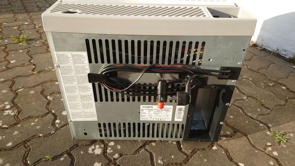 DOMETIC Absorber Kühlbox 41 L 12 230V Gas mieten in Langwedel – 4