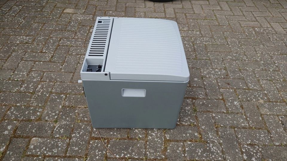 DOMETIC Absorber Kühlbox 41L 12 230V Gasbetrieb mieten in Langwedel – 2