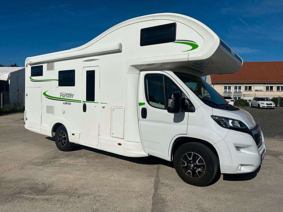 Wohnmobil Camper Alkoven Ganzjährig mieten bei Vermietung von Wohn