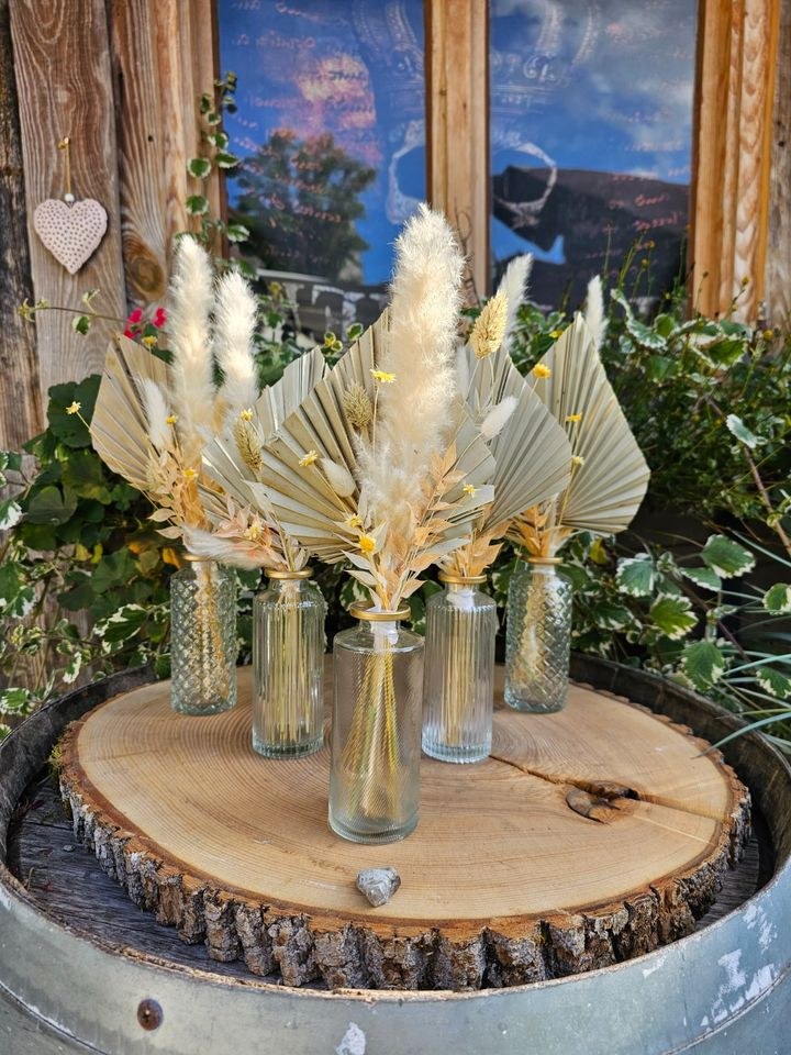 N Vasen incl Trockenblumengesteck Tischdeko mieten in Lechbruck – 3