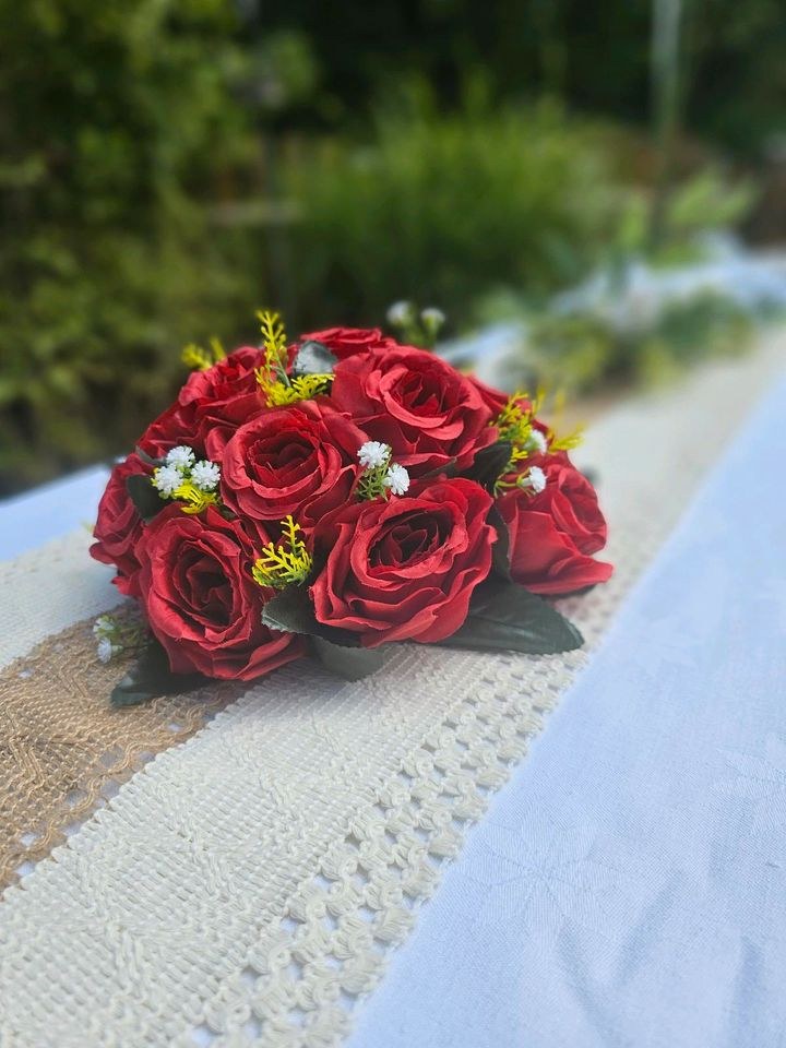 Blumenkugeln 2teilig mieten in Lechbruck – für die Hochzeit