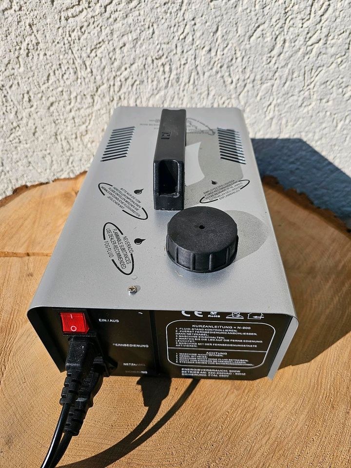 N*Nebelmaschine 900W mieten in Lechbruck – für Show & Tanzfläche – 4