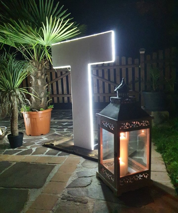 N LED Buchstabe beleuchtet mieten bei WOW-Event-de Klemm Silvio – 2