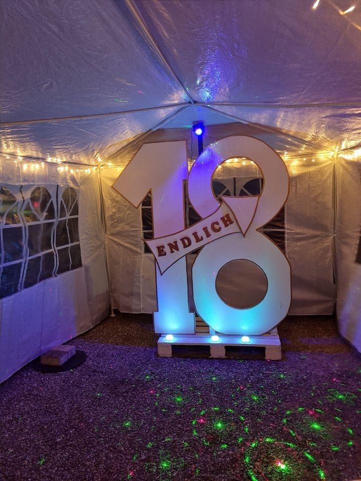 N Aufsteller Endlich 18 Lasershow mieten bei WOW-Event-de Klemm Silvio – 2