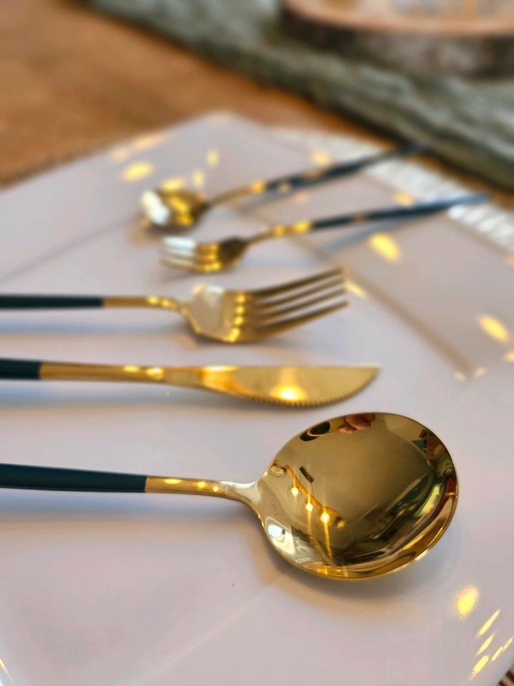 N* Besteckset grün gold Tischdeko mieten in Lechbruck – für alle Gäste – 4