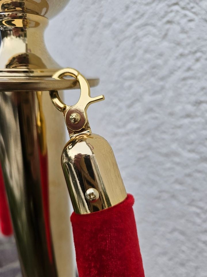 VIP Absperrung Personenleitsystem gold mieten in Lechbruck – 3