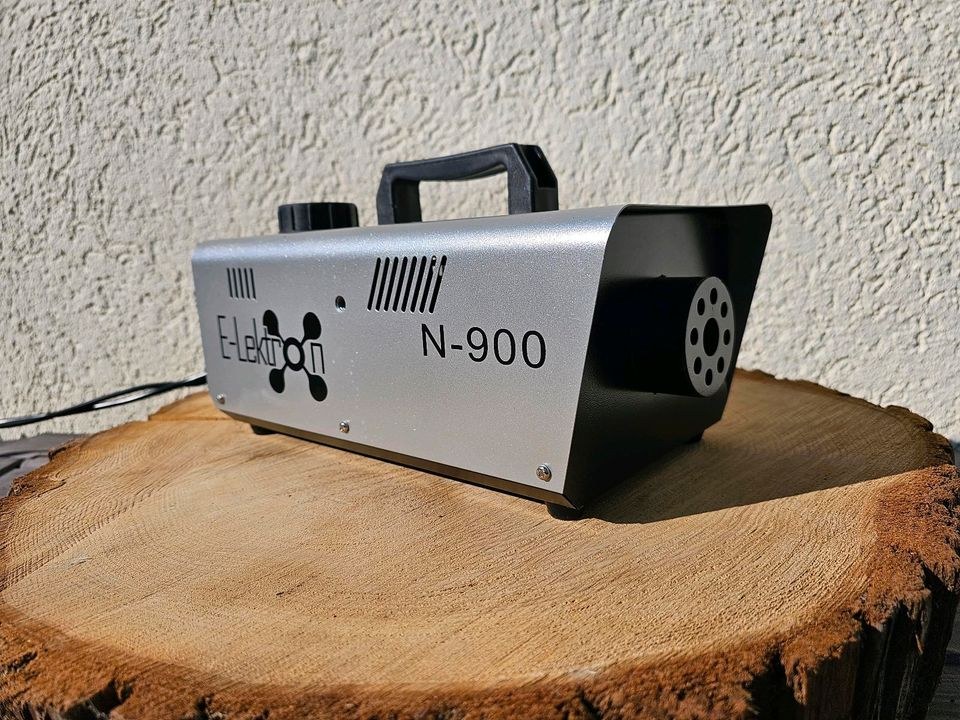 N*Nebelmaschine 900W mieten in Lechbruck – für Show & Tanzfläche