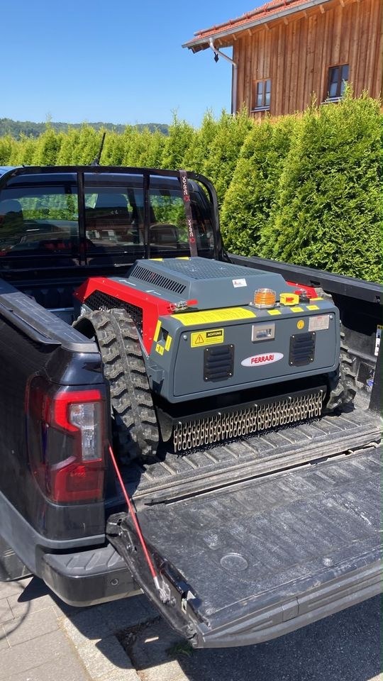 einer Ferrari RC 70 Pro Mähraupe mieten bei WS Maschinenverleih