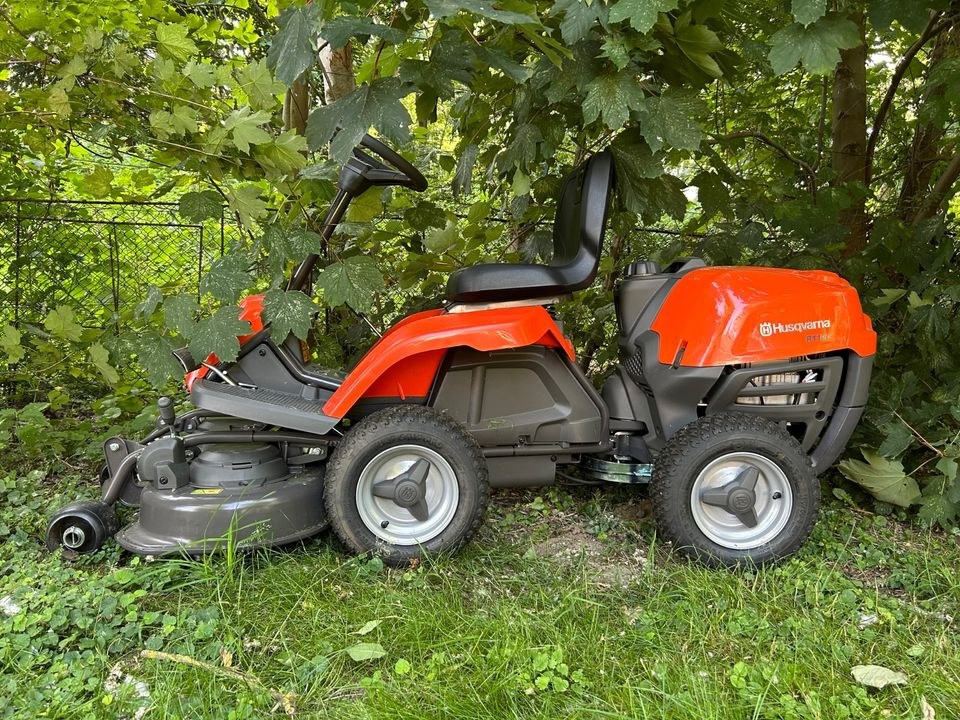 Aufsitzmäher N Husqvarna Rider R112C Mulcher mieten in Ilsede