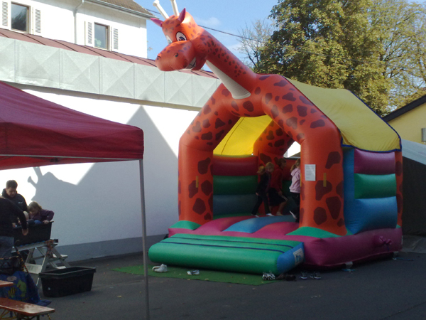 Hüpfburg "Giraffe" mieten bei Zepra Event GmbH (vertreten durch Saskia Lahr, Ulrike Lahr)