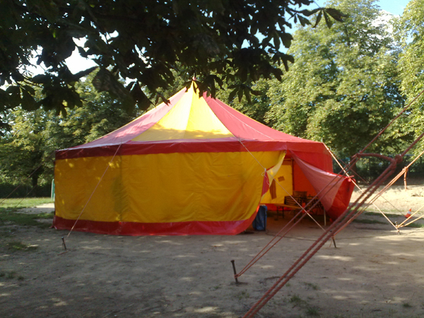 Zirkuszelt (leichtbau!) mieten bei Zepra Event GmbH (vertreten durch Saskia Lahr, Ulrike Lahr)