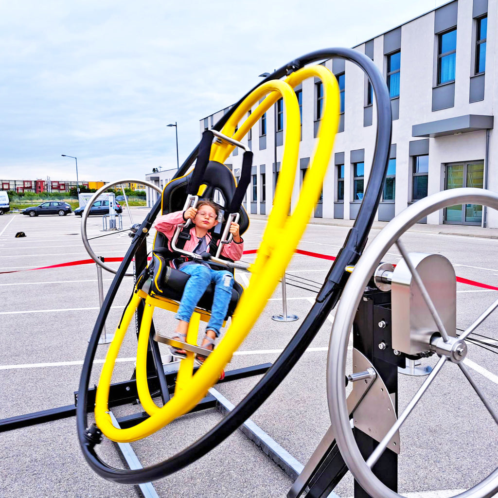 Aerotrim mieten – Schwerelos durch drei Achsen drehen mieten bei Happy Fun