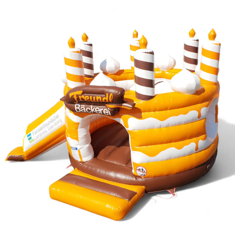 Individuelle Hüpfburg Torte Bäckerei mit Kerzen mieten bei Happy Fun
