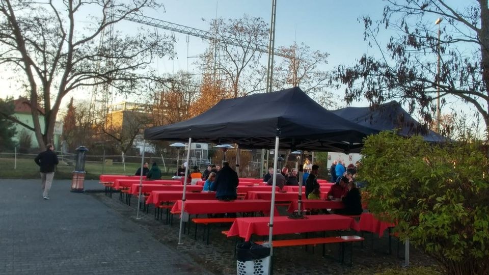 Partyzelt Festzelt Mietzelt Zelt mieten in Göppingen bei EVENTADLER – 3