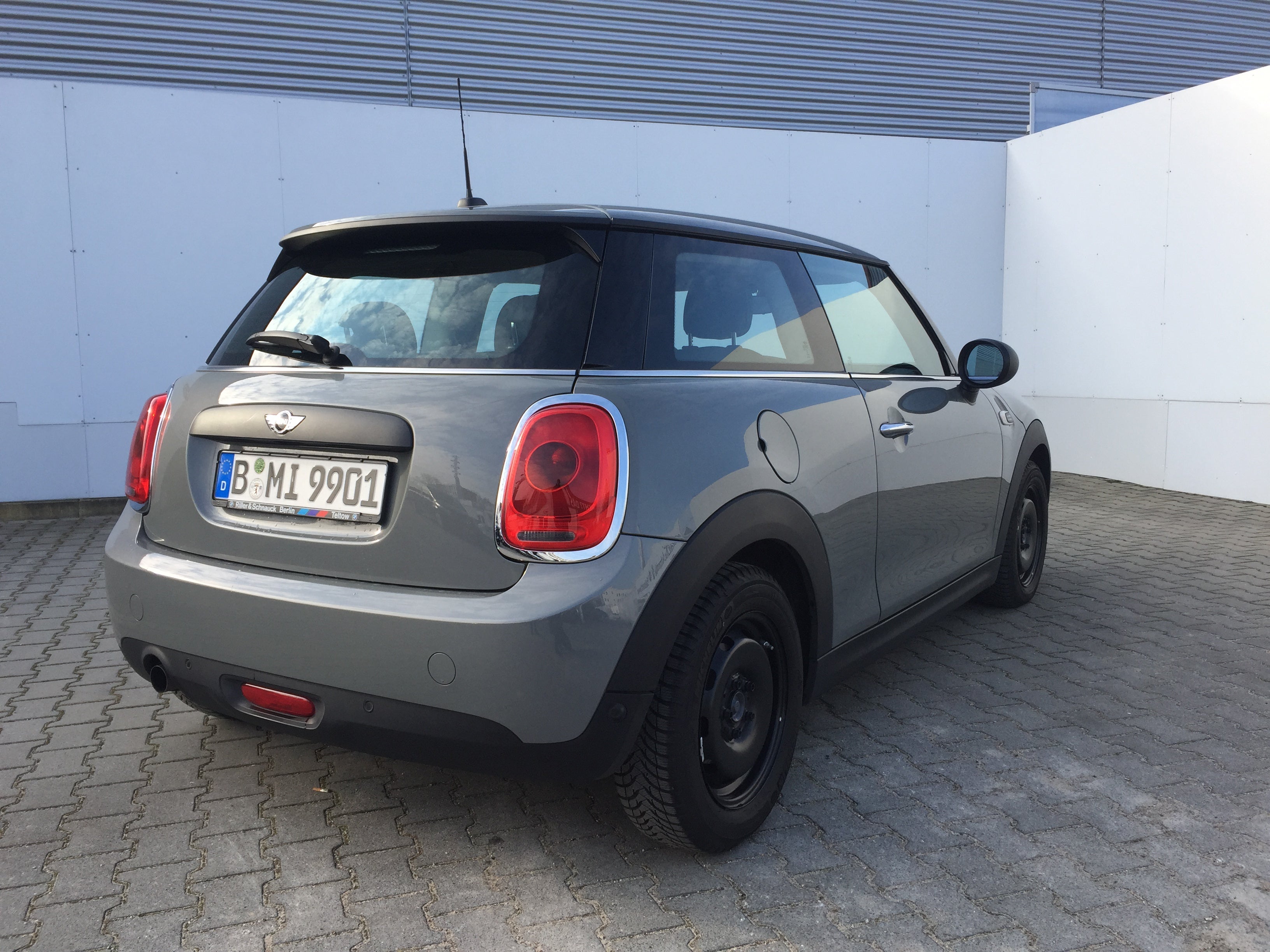 Mini One First – 2