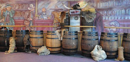 Trapper Bar, Western, Wilder Westen, Theke, Fass, Fässer, Fasstheke – 2