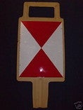 Eisenbahn Hinweisschild, Zug, Gleise, Zugende