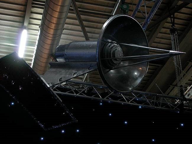 Satellit zum Aufhängen – 2