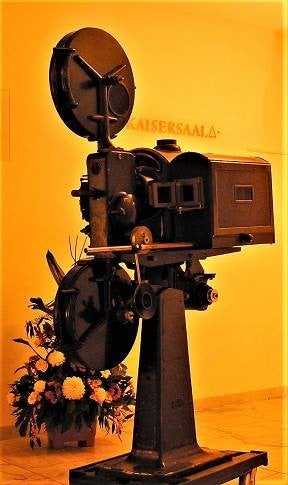 Filmvorführprojektor, Film, nostalgisch, Projektor, Filmprojektor 20er Jahre, Kino Projektor – 2