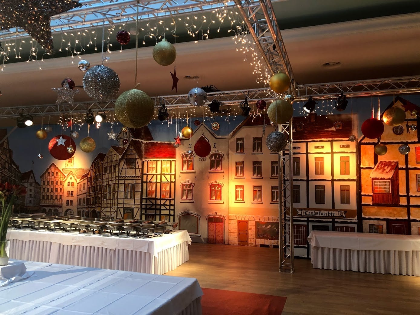 Altstadt, Schnee, Marktplatz Kulisse im Winter, Fachwerk - Event - Dekoration - Altstadt – 4
