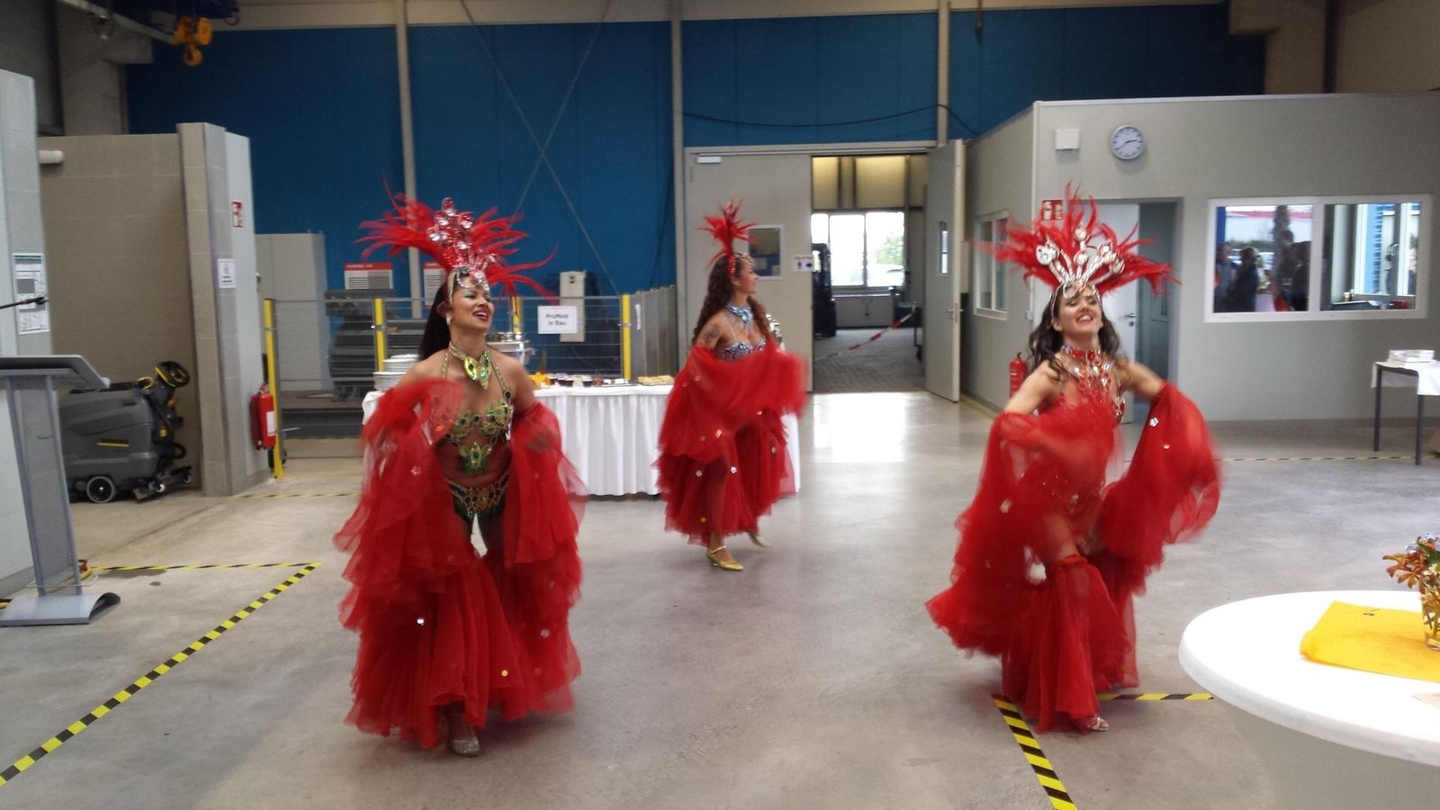 Attraktive Brasil Samba Tänzerinnen / Mitreißende Samba Show bundeswei buchen in Magdeburg – 2