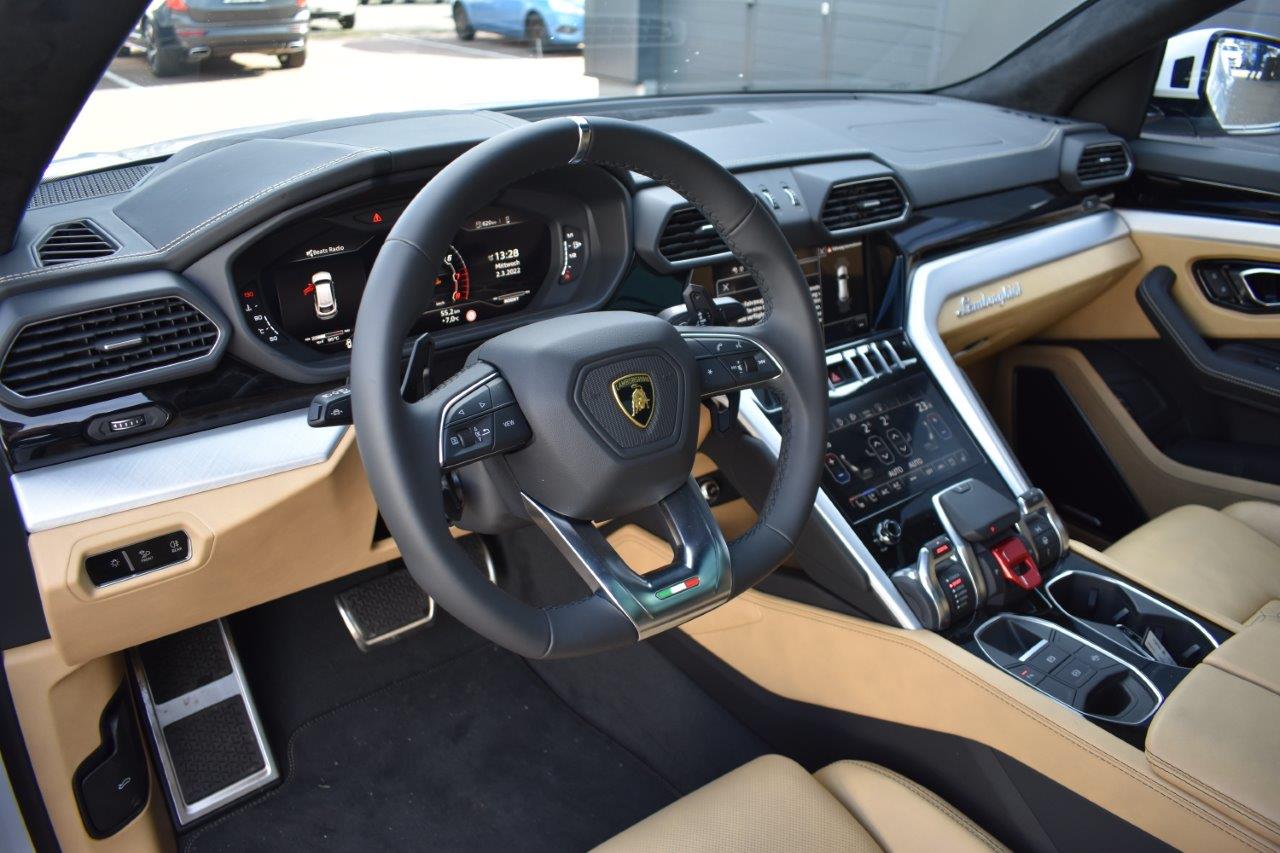 Lamborghini Urus SUV – 3