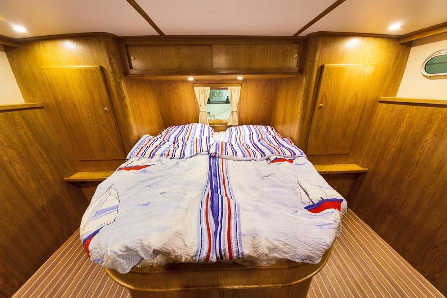 Motoryacht Seepferdchen 26 (Hollandia 38) mieten – 4+2 Pers., ab Müritz, ab 1.299 €/Woche – 3